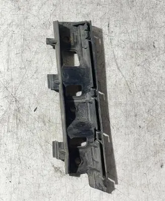 Volkswagen PASSAT B6 Front bumper mounting bracket 3C0807183