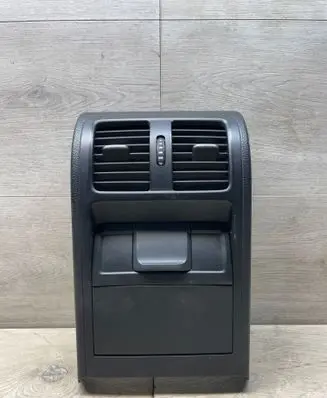 Volkswagen PASSAT B7 Rear air vent grill 3C0863615