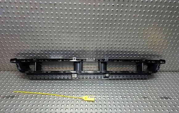 Jeep Renegade Front bumper lower grill 735676893