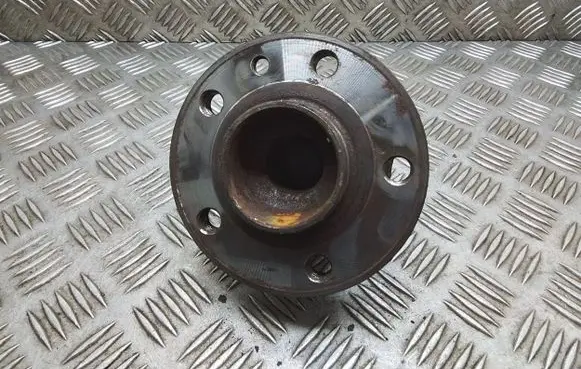 Volvo V60 Rear wheel hub