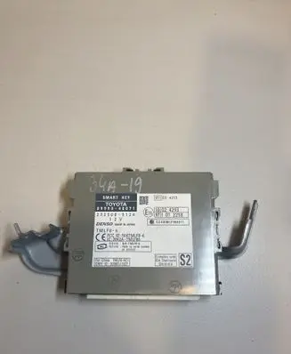 Lexus RX 450H Keyless (KESSY) go control unit/module 8999048071