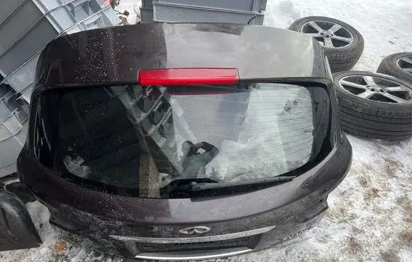 Infiniti FX Tailgate/trunk/boot lid 