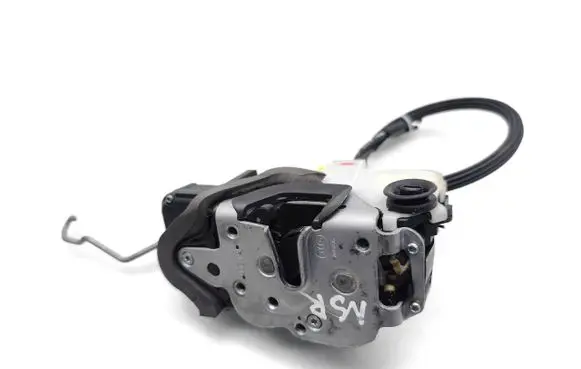 Opel Mokka X Rear door lock 13579547