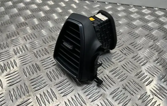 Hyundai Tucson TL Dashboard side air vent grill/cover trim 97490D7BA0
