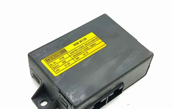 Maserati Quattroporte Sunroof control unit/module 