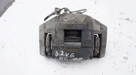 Volkswagen PASSAT B6 Front brake caliper