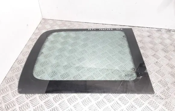 Peugeot Partner Rear side window 43R000016