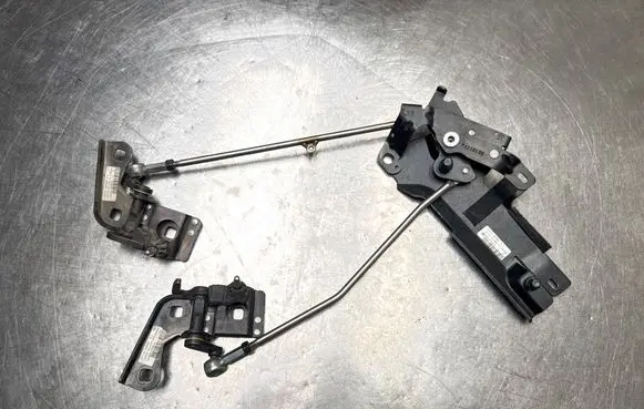 Volvo C70 Convertible roof lock/latch 9466603 9212088 3063340