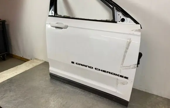 Jeep Grand Cherokee WL Front door 