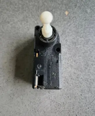 Ford Mondeo Mk III Headlight level adjustment motor 0307853307