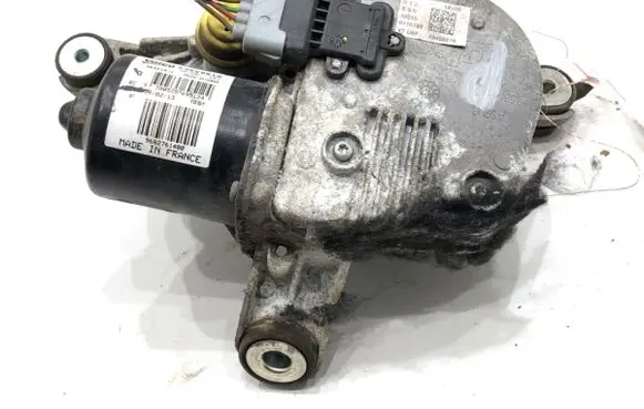 Front wiper linkage and motor