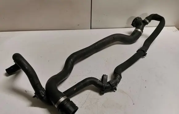 BMW X1 F48 F49 Engine coolant pipe/hose 7617363