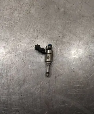KIA Ceed Fuel injector 353102b130