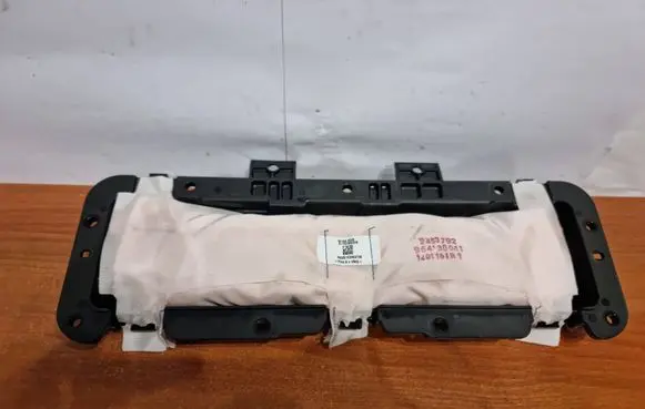 Mercedes-Benz GL X166 Knee airbag 1668600102351502205306