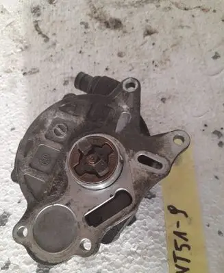 Volkswagen Transporter - Caravelle T5 Vacuum pump 03L145100