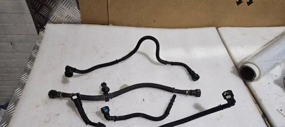 Nissan NV200 Fuel line pipe