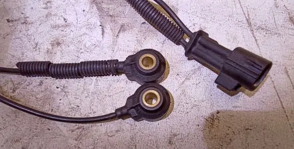 Detonation knock sensor