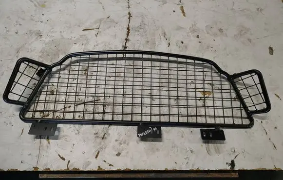 Volkswagen Touareg I Trunk separation