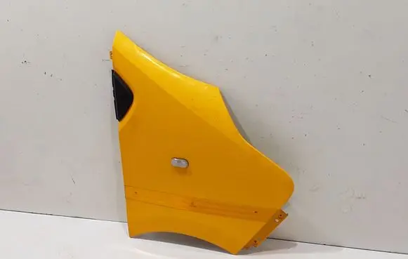 Renault Trafic III (X82) Fender 631001616R