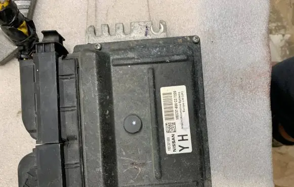 Nissan Note (E11) Engine control unit/module MEC37500