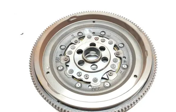 Audi Q3 8U Dual mass flywheel 03L105266AM 190915071A 012295000524