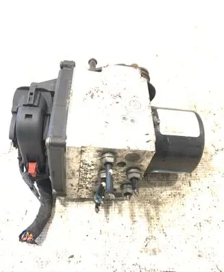 Volkswagen PASSAT B6 ABS Pump 15301646 1K0973038