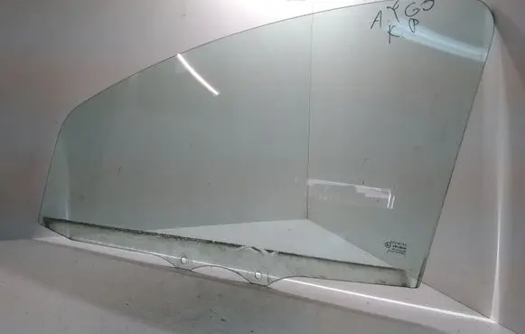 Toyota Aygo AB10 Front door window/glass (coupe) 