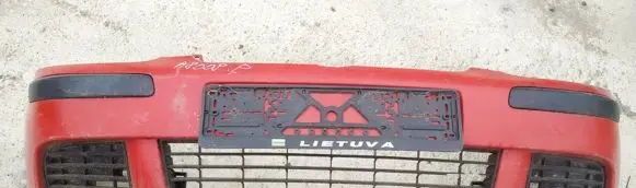 Volkswagen Golf V Front bumper raudonas