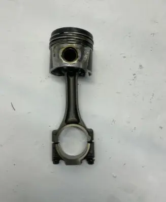 Piston with connecting rod