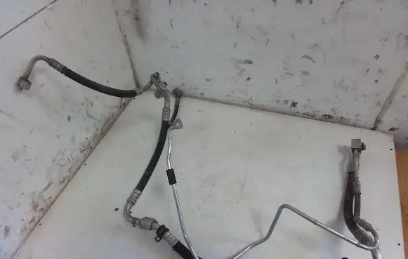 Opel Astra H Air conditioning (A/C) pipe/hose