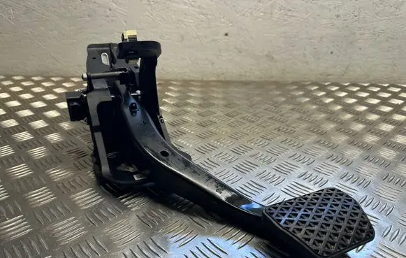 BMW 3 G20 G21 Brake pedal 689111901 14145710 SK2621090