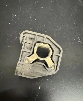 BMW 4 F32 F33 Radiator mount bracket 8620733