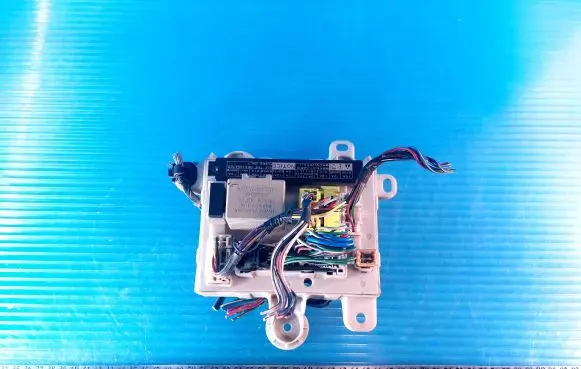 Toyota Previa (XR30, XR40) II Fuse box set 020100