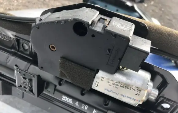 Sunroof motor/actuator