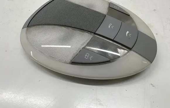 Mercedes-Benz E W211 Rear seat light A2118202001