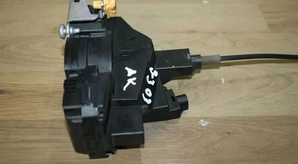 Saab 9-3 Ver2 Rear door lock 12759696