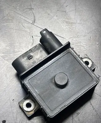 BMW 3 E90 E91 Glow plug pre-heat relay 7801200
