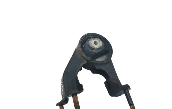 Toyota Avensis T250 Engine mounting bracket 123710R010