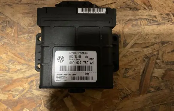 Volkswagen Touareg I Gearbox control unit/module 09D927750AH H12S0398 UDGB002054