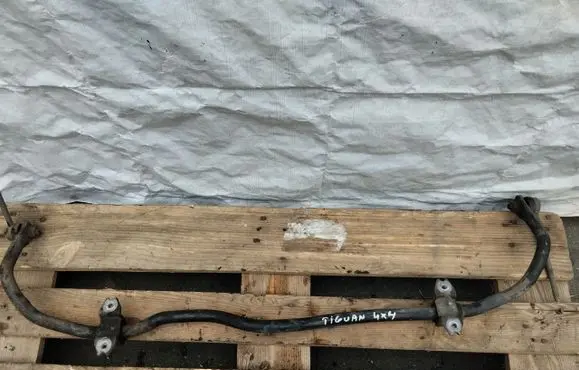 Volkswagen Tiguan Front anti-roll bar/sway bar