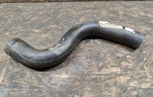 Porsche 928 Engine coolant pipe/hose 92810623806