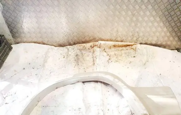 Rear arch trim