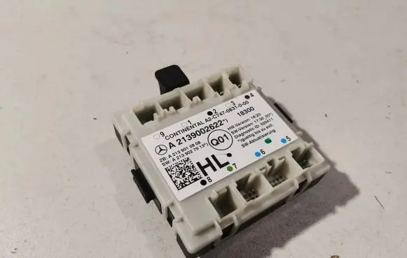 Mercedes-Benz C AMG W205 Door control unit/module A2139002622