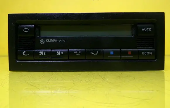Volkswagen Golf IV Climate control unit