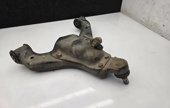 Mercedes-Benz Sprinter W906 Front lower control arm/wishbone R14301 R143