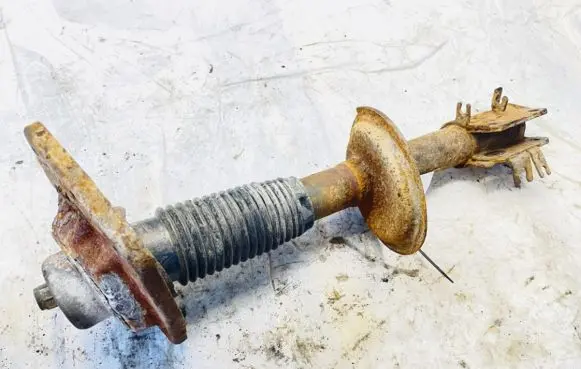 Peugeot 807 Front shock absorber/damper
