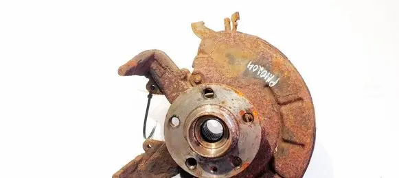 Volkswagen Polo IV 9N3 Front wheel hub