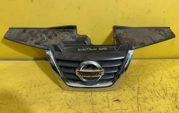 Nissan Juke I F15 Front grill 620701KA6A