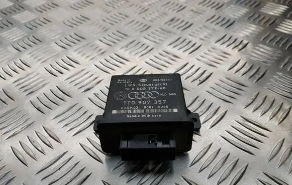 Volkswagen Touran I Light module LCM 1T0907357 5LA00837960