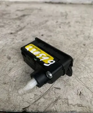 Opel Zafira B Headlight level adjustment motor 1305236080